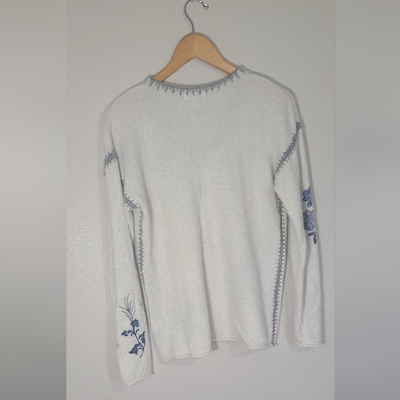 Johnny Was Cream and Blue Embroidered V-Neck Sweater - Picture 2 of 4